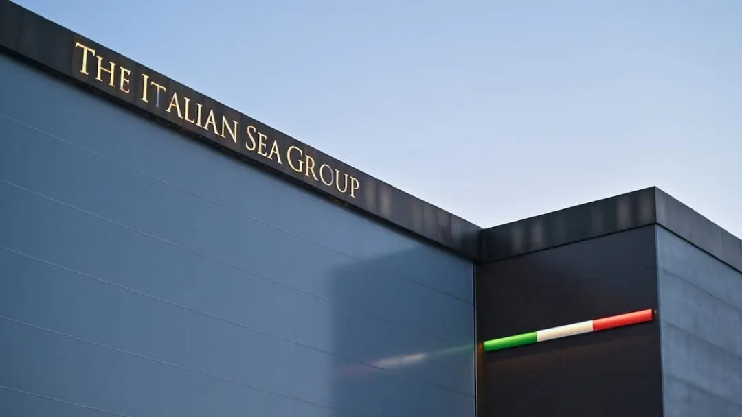 圣劳伦佐加入财团竞购意大利海洋集团:意大利超级游艇产业进入整合阶段 · 原文配图